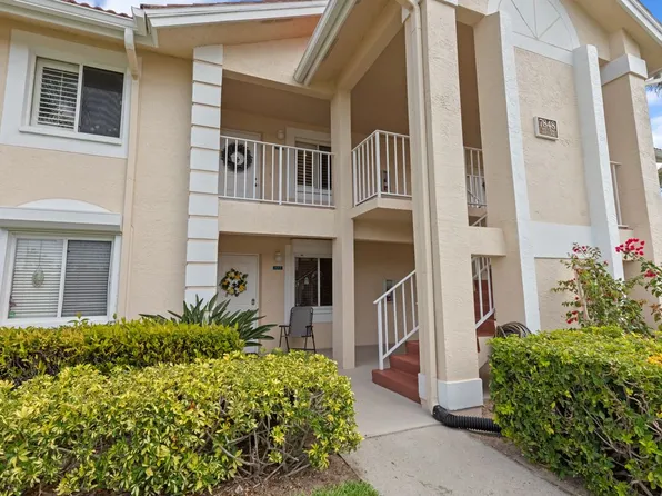 7848 Emerald Cir APT 203, Naples, FL 34109