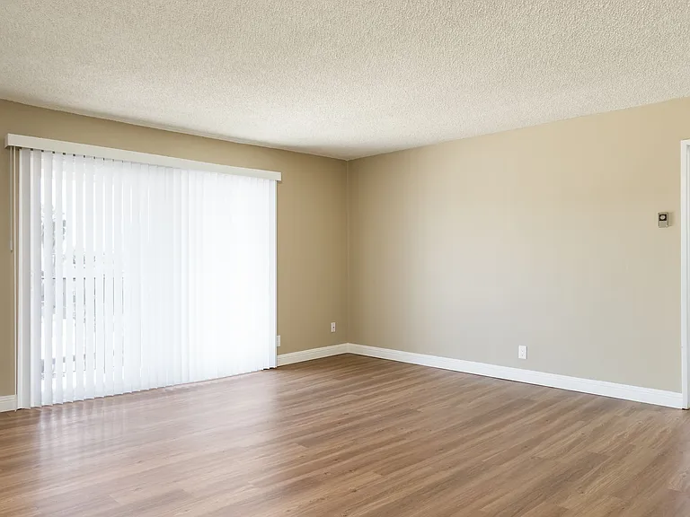 Casa Grande Apartments — Photo 5