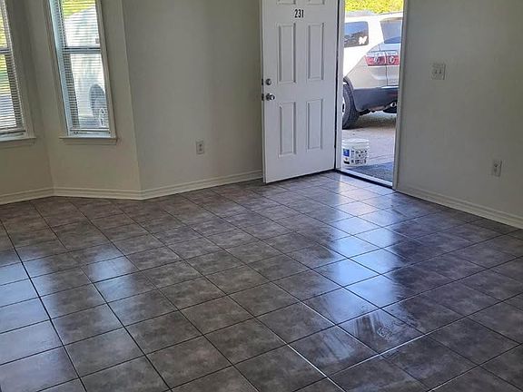 5th image of 227 Methvin Dr #227
