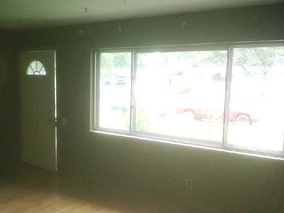 4th image of 2715 Flamingo Dr