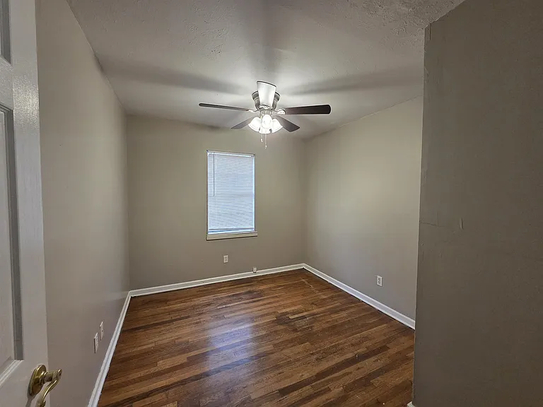 4535 Beacon Hill Dr — Photo 14