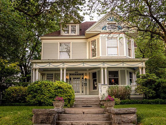 2nd image of 900 E Walnut Street