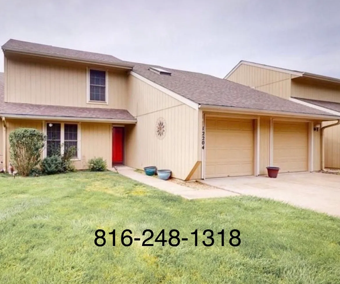12204 Charlotte St — Photo 1