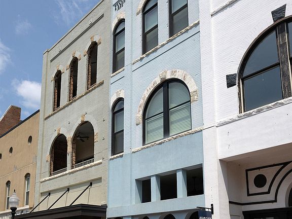5th image of 160 E Main St