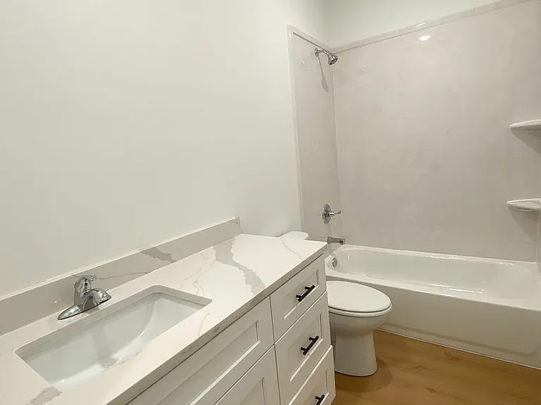 119 Oak Ave — Photo 24