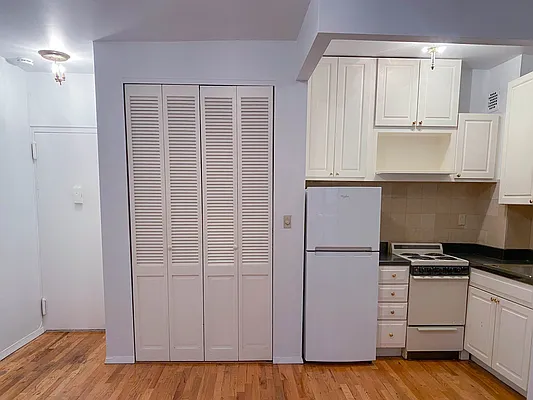 Rented by Akam Sales and Brokerage | media 13