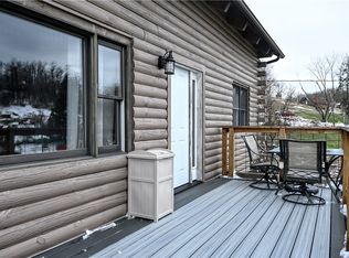 9049 Roberts Hollow Rd, Elizabeth, PA 15037