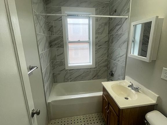 3rd image of 230 Fort Pleasant Avenue Warner St #62-2L