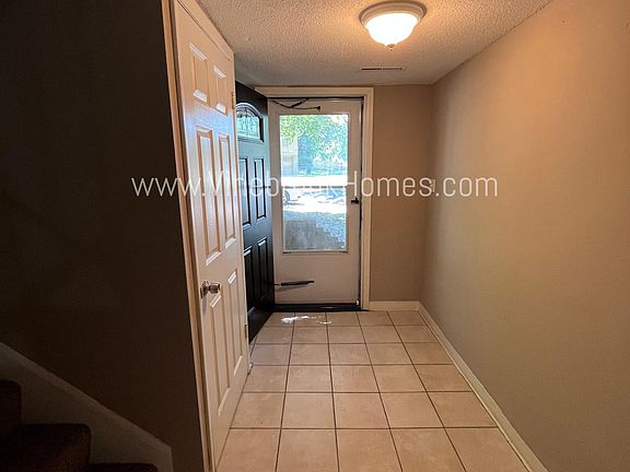 2nd image of 11808 Fremont Ave