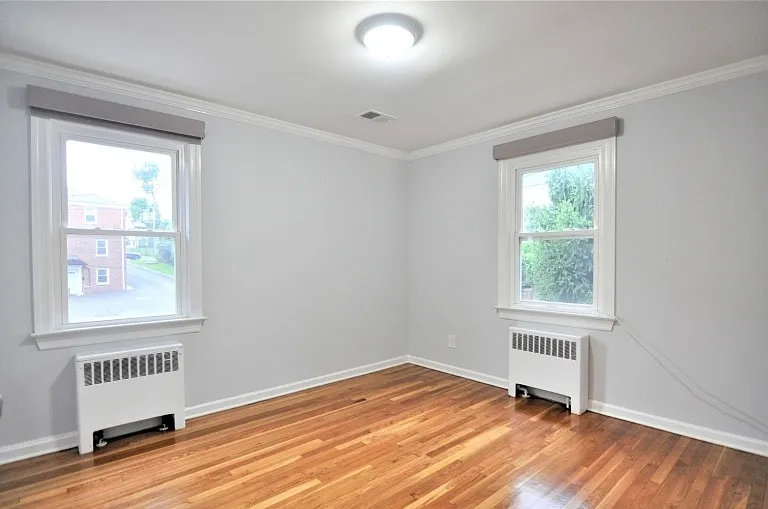 412 Morris Ave #9 — Photo 3