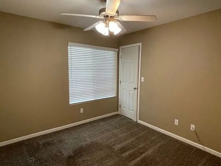 236 S Argyle Pl — Photo 13