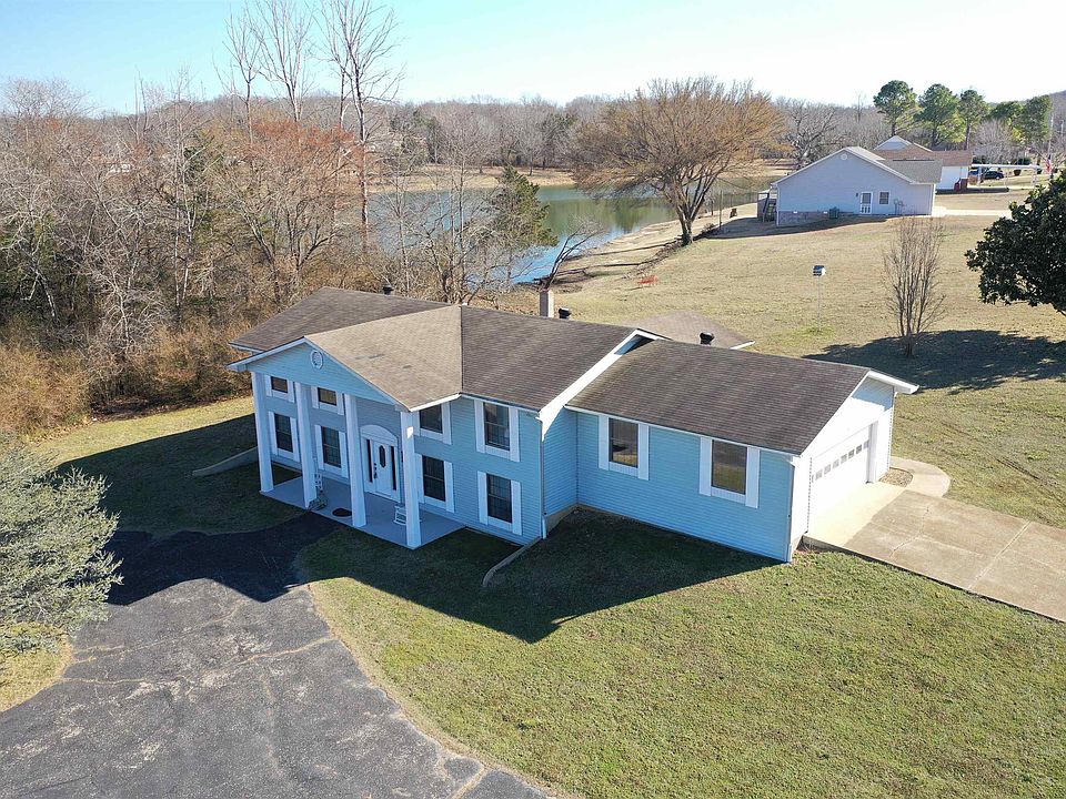 1st image of 160 Spring Lake Dr