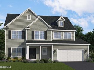4 Delia St, Loudonville, NY 12211