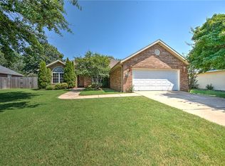 2800 Brookshire St, Springdale, AR 72762