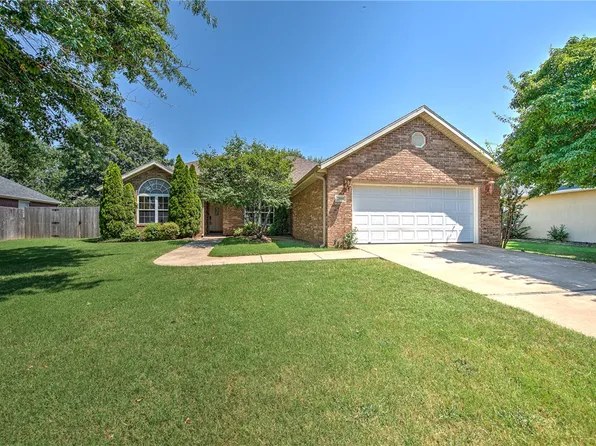 2800 Brookshire St, Springdale, AR 72762
