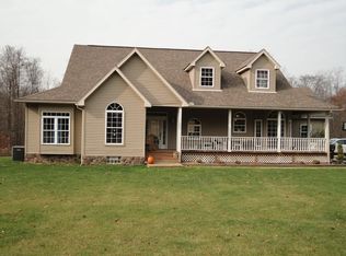 75 Sopher Rd, Grove City, PA 16127