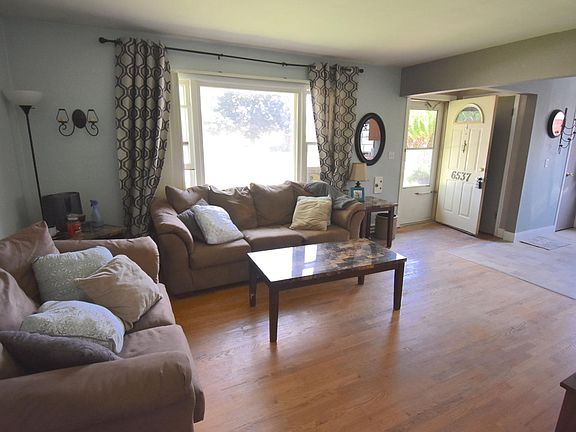 2nd image of 6537 W Allerton Ave