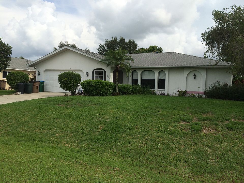 1st image of 1318 SE 1st St