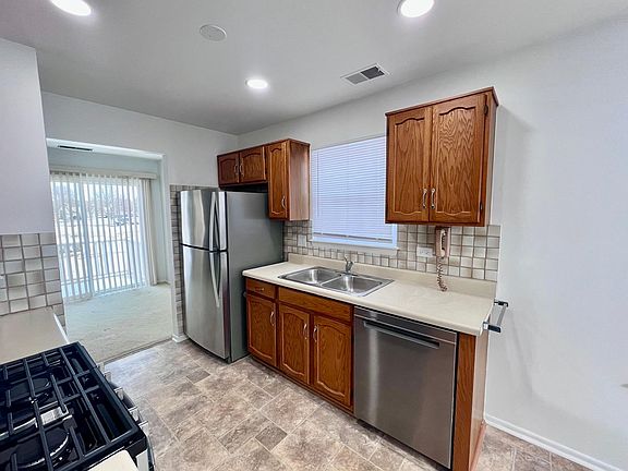 4th image of 153 E Fabish Dr