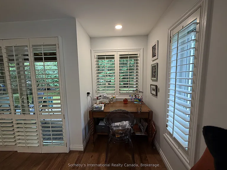 589 Oxbow Cres — Photo 10