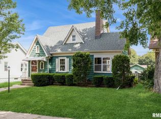 218 W 29th St, Davenport, IA 52803