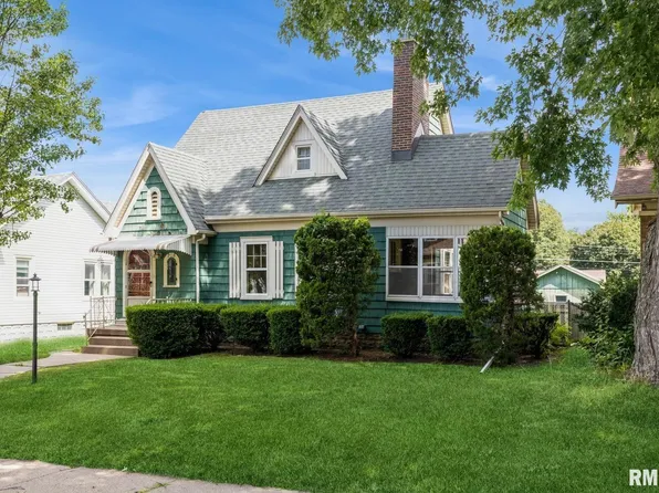 218 W 29th St, Davenport, IA 52803