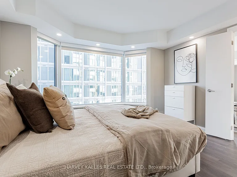 155 Yorkville Ave #2308 — Photo 22