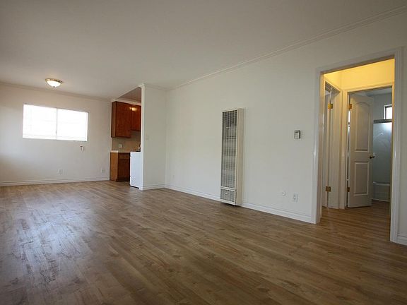 2nd image of 3710 Glendon Ave