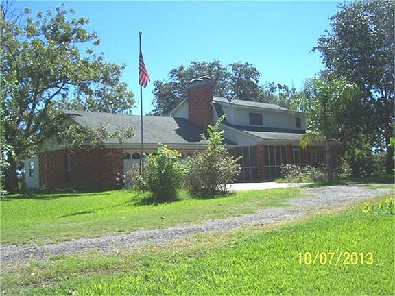 2nd image of 371 Lillian Ln