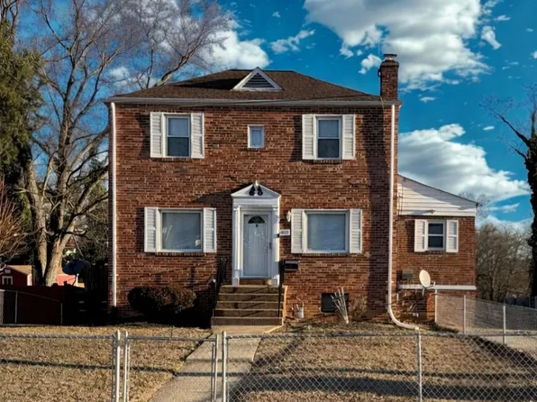 4913 Russell Ave, Hyattsville, MD 20782