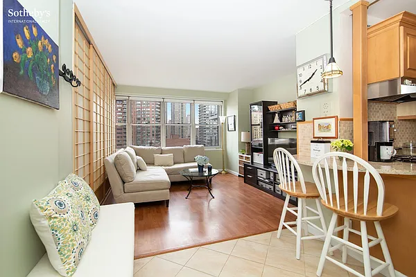 Sold by Sotheby's International Realty | media 10