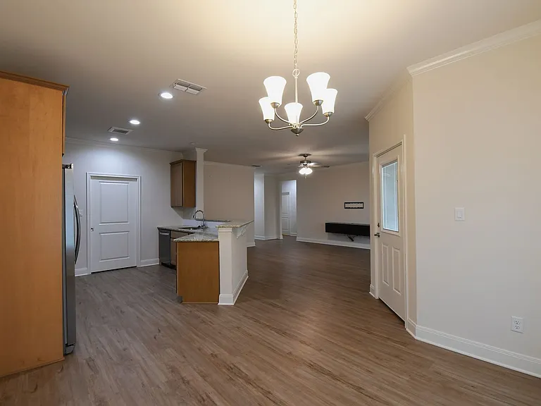 6067 Hamilton Meadows Way — Photo 9