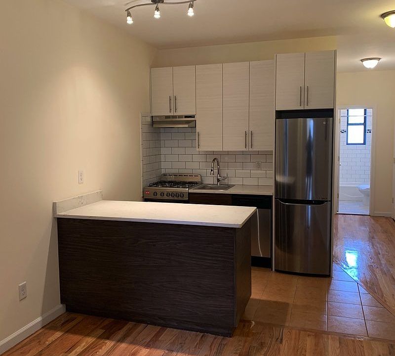 1st image of 339 2nd St APT 3L