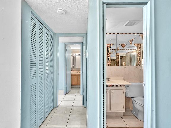 5th image of 1516 S Lakeside Drive #317