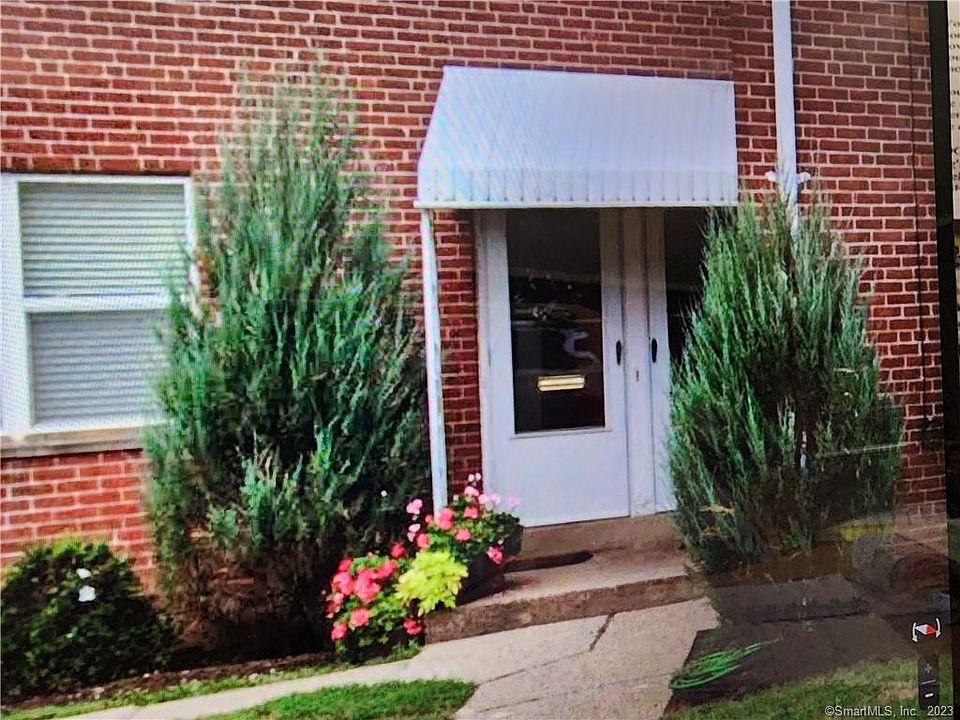 1st image of 43 Arnold Way #43