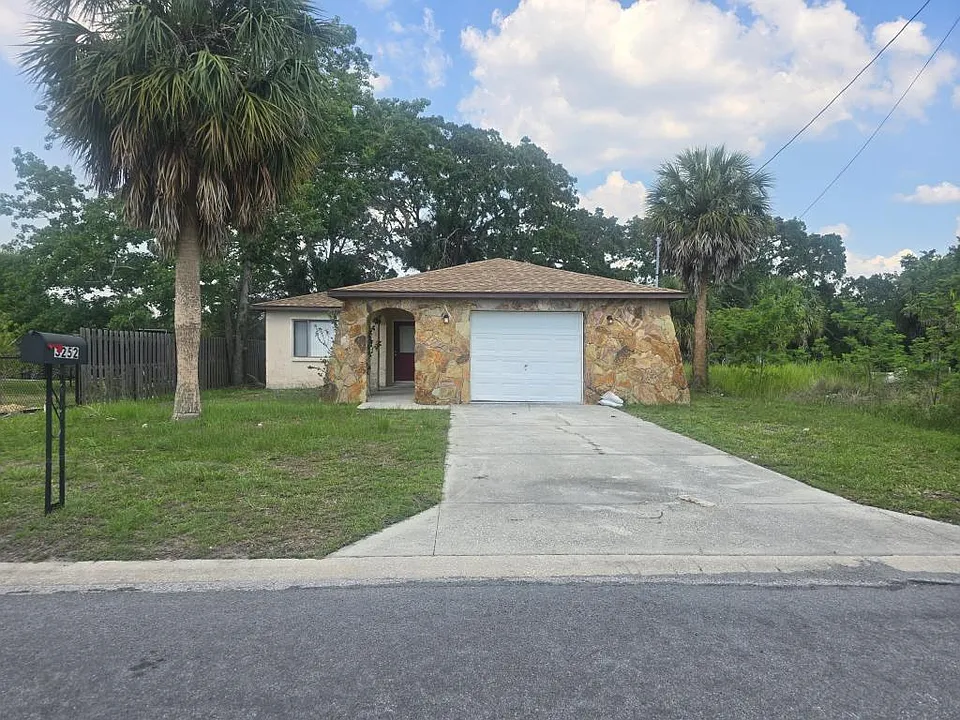 3252 Sea Grape Dr