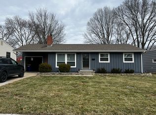 7119 Robinson Dr, Overland Park, KS 66204