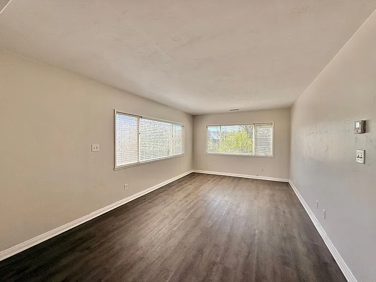 2208 Susan Pl — Photo 3