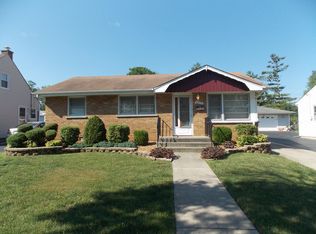 6027 Washington St, Chicago Ridge, IL 60415