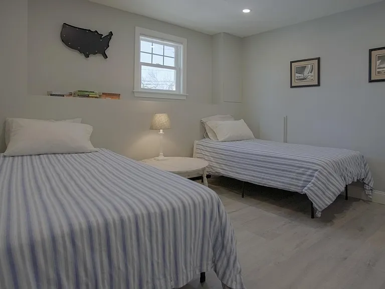 5 Dexter Ave — Photo 10