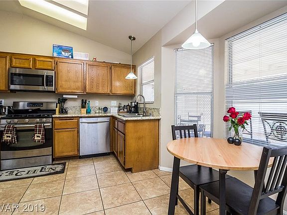 3rd image of 8213 Hamilton Beach Ln