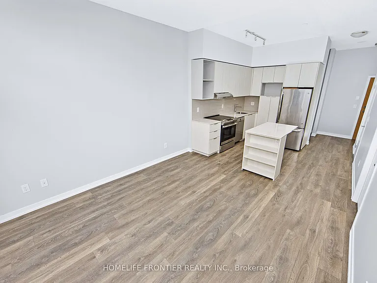 2520 Eglinton Ave W #1918 — Photo 7