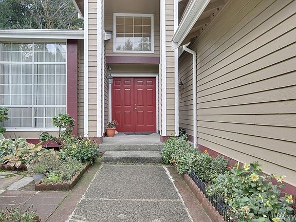 5th image of 1812 39th St SE