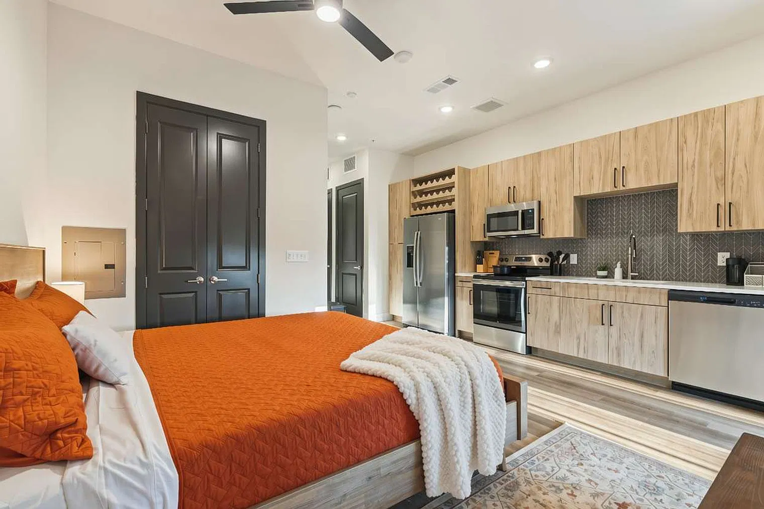 Studio, 1.0 bath, 559 sqft, $2,505 — Photo 4