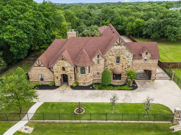 1560 Nightingale Cir, Roanoke, TX 76262