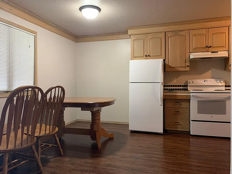 1604 Sand Ct #8 — Photo 6