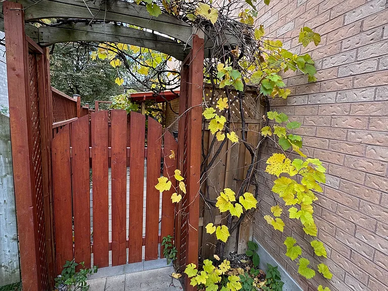 46 Thornbrook Ct #BASEMENT — Photo 3