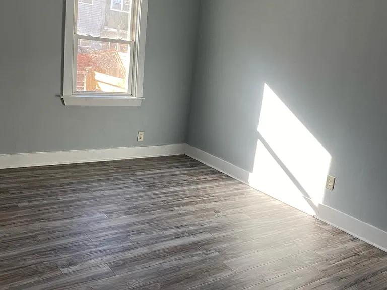 39 Poinsett St — Photo 2