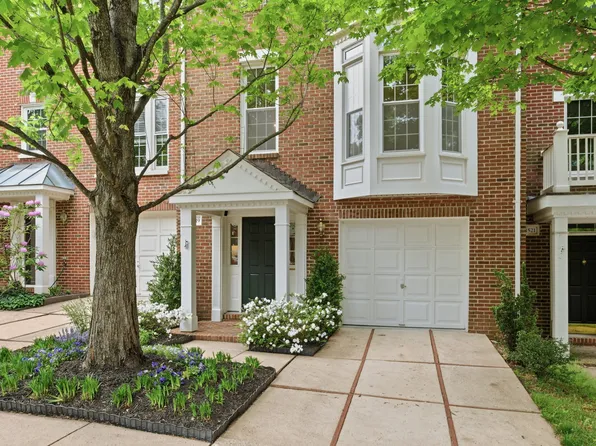 11519 Rothbury Sq, Fairfax, VA 22030