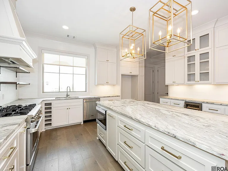 8543 Landau Dr — Photo 10